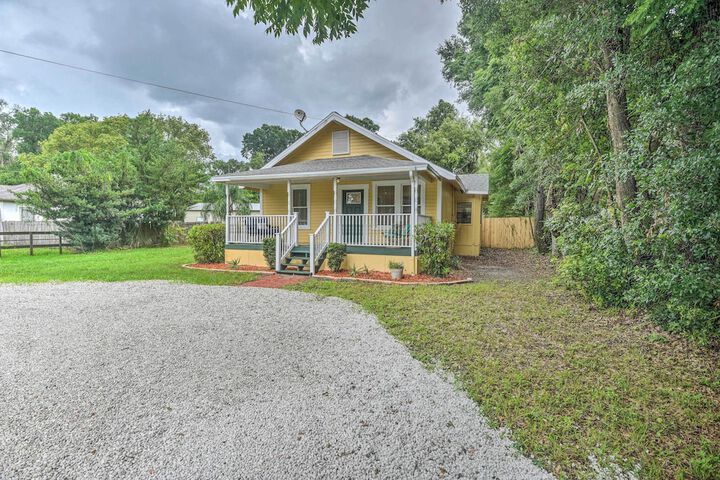 Family Home: Walk to Downtown & Stetson Univ!
