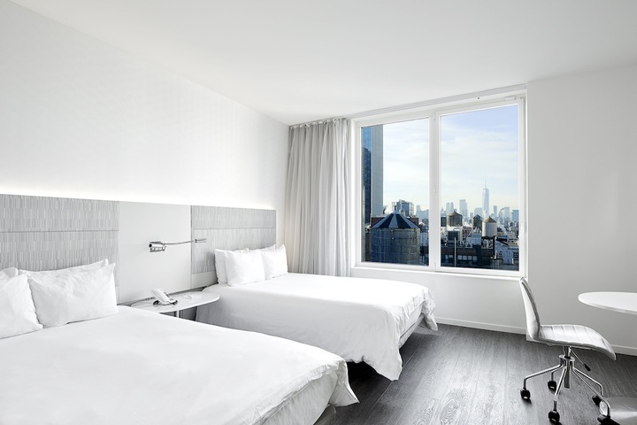 Room 43 of 83