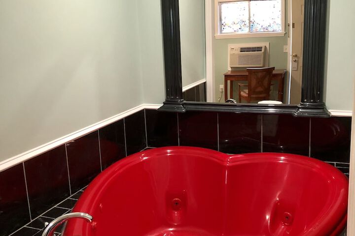 Hot Tub 50 of 54