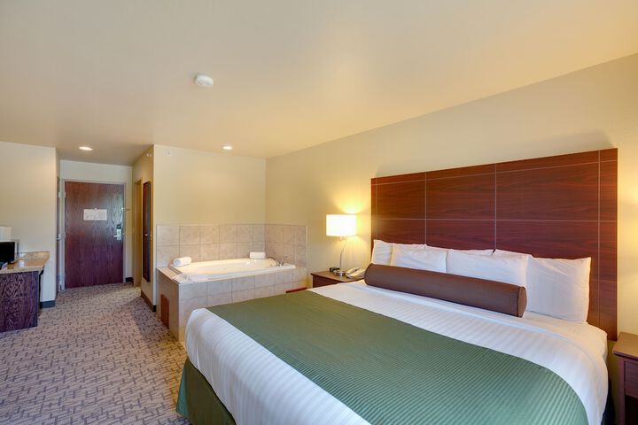 Room 18 of 36