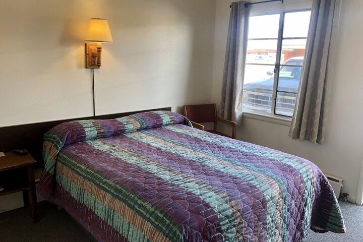 Room 17 of 24