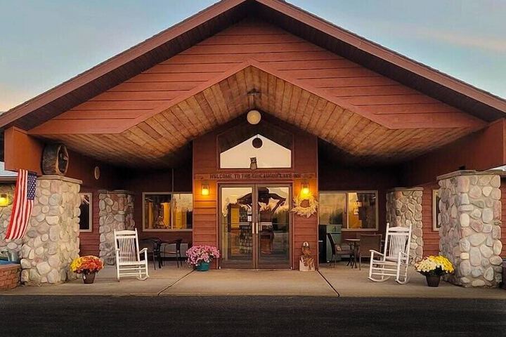 Chicaugon Lake Inn