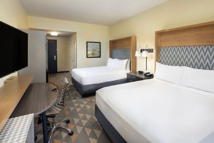 Room 43 of 64