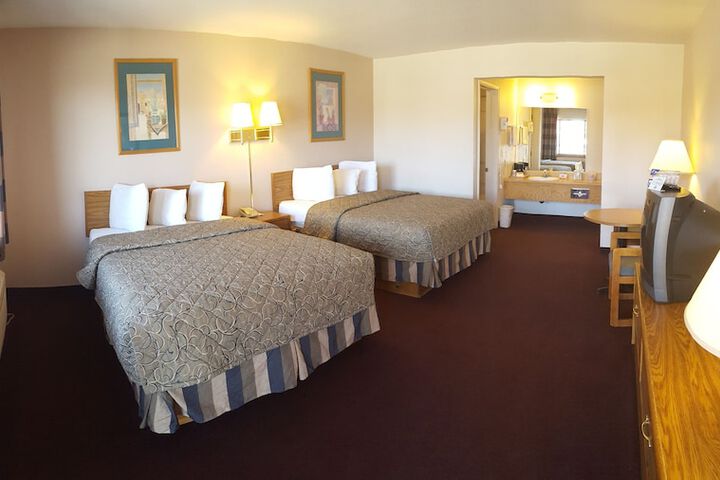 Room 26 of 40