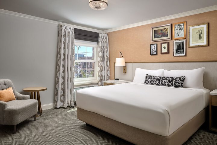 Room 15 of 46