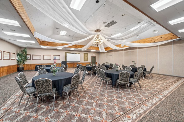 Cambria Pines Lodge