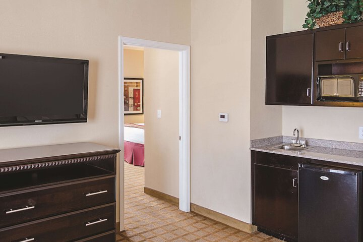 La Quinta Inn & Suites by Wyndham Mobile Satsuma / Saraland