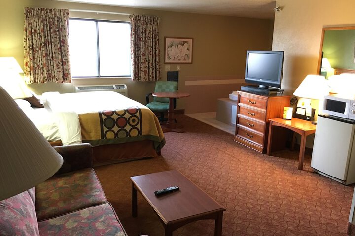 Room 8 of 50