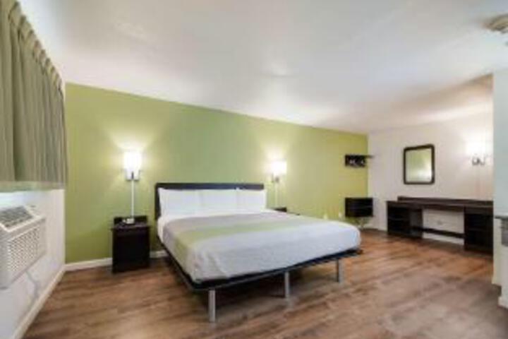Sterling Motor Inn