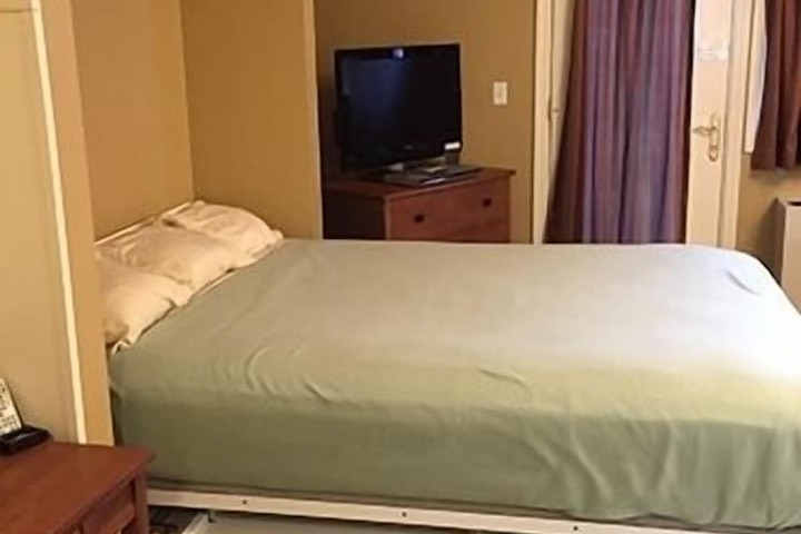 Room 84 of 111