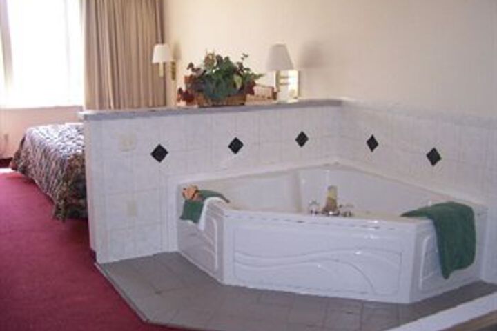 Travelers Inn