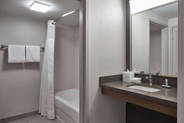 Courtyard by Marriott Providence Downtown