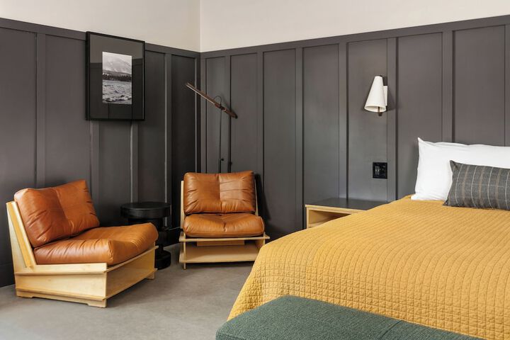 Room 80 of 119