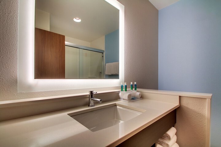 Holiday Inn Express & Suites Summerville by IHG