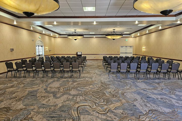 Crowne Plaza Phoenix - Chandler Golf Resort by IHG