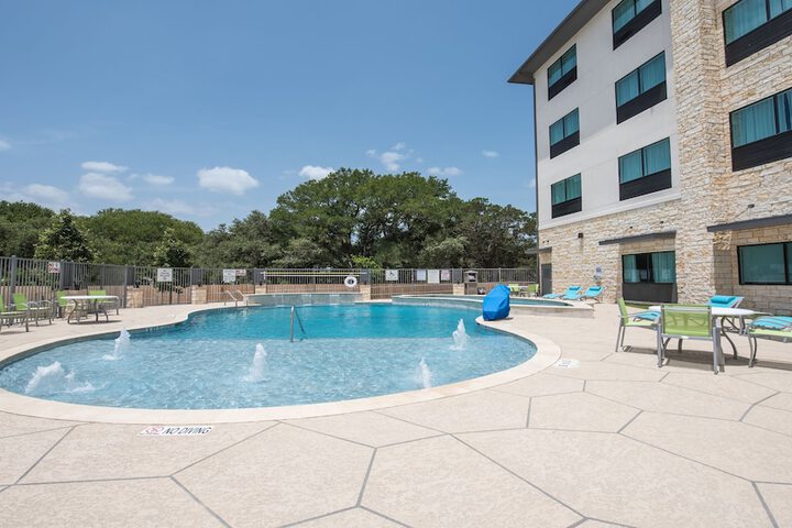 Holiday Inn Express & Suites-Dripping Springs - Austin Area by IHG