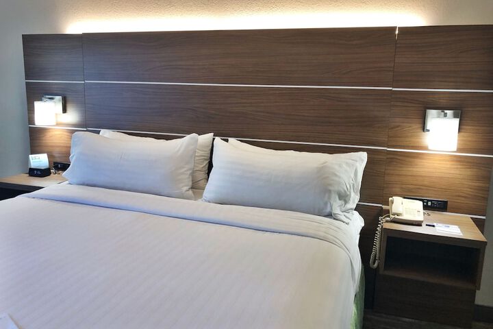 Room 22 of 42