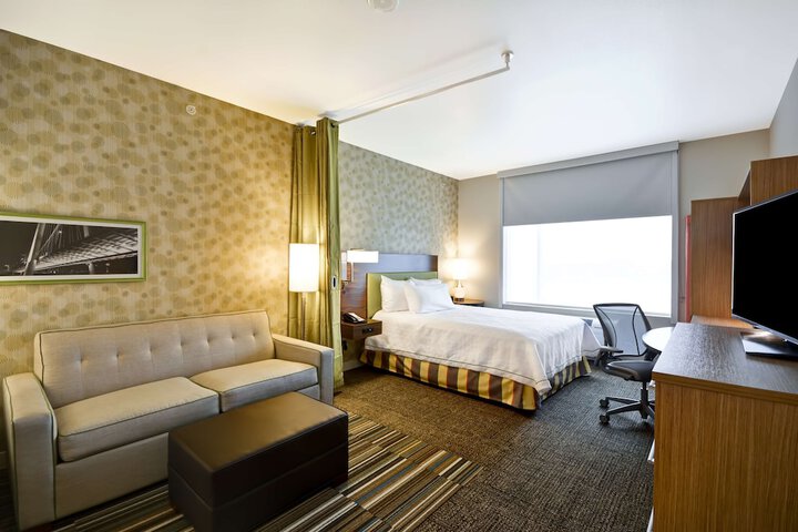 Room 14 of 36