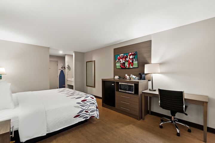 Room 12 of 34