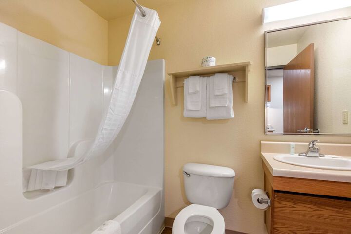 Room 12 of 18
