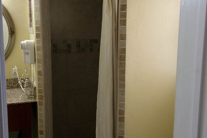 Room 25 of 59