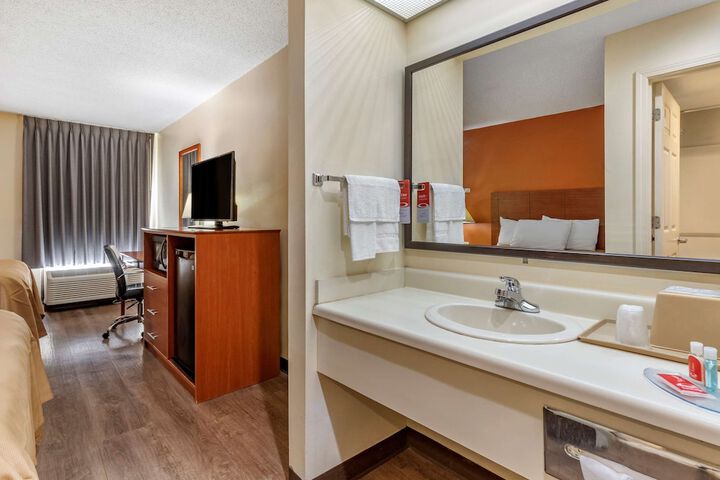 Room 17 of 26