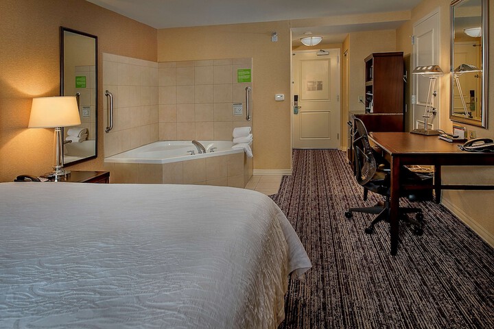 Room 25 of 47