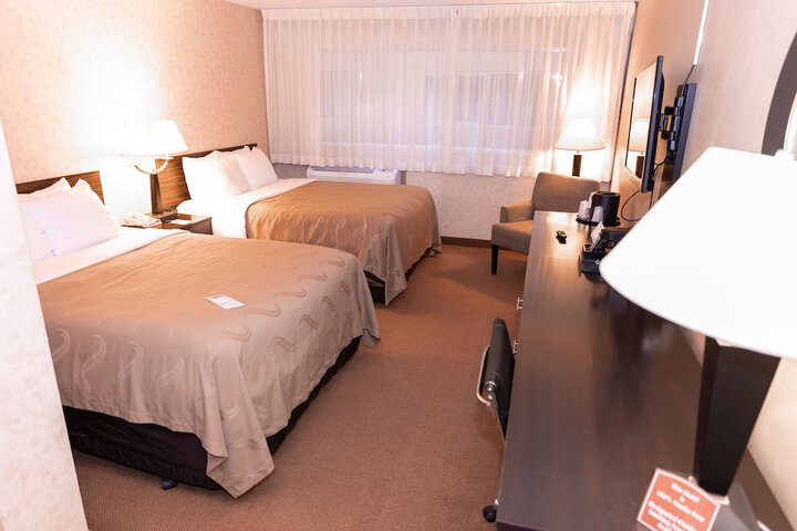 Room 25 of 46