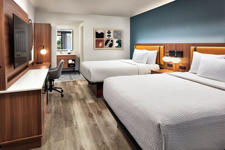 La Quinta Inn & Suites by Wyndham Thousand Oaks-Newbury Park
