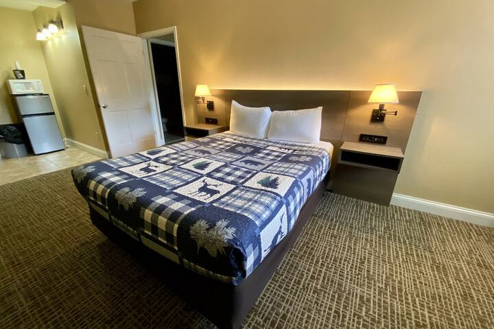 Room 10 of 43