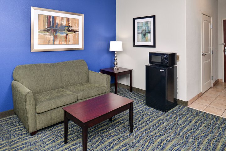 Room 17 of 61
