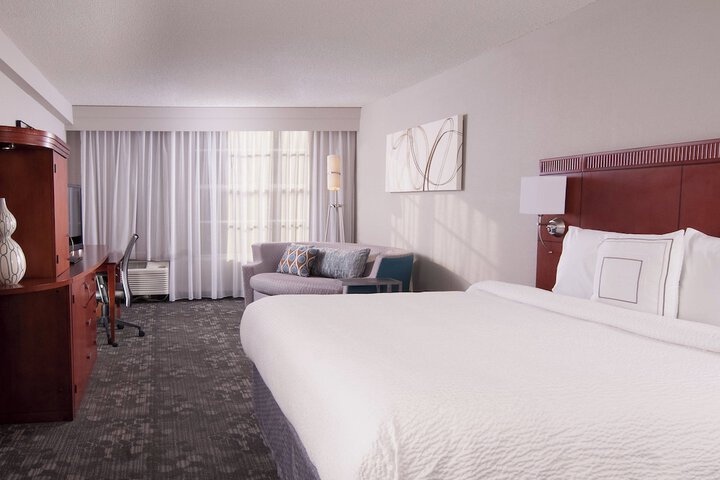 Courtyard Miami in Coral Gables by Marriott
