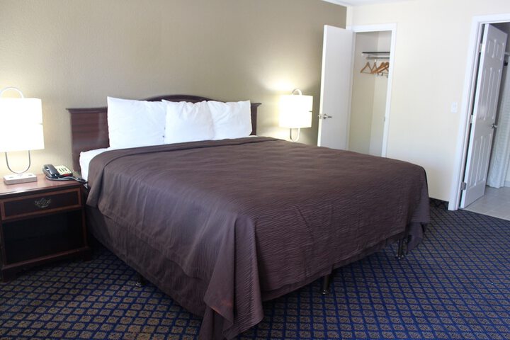 Room 12 of 24