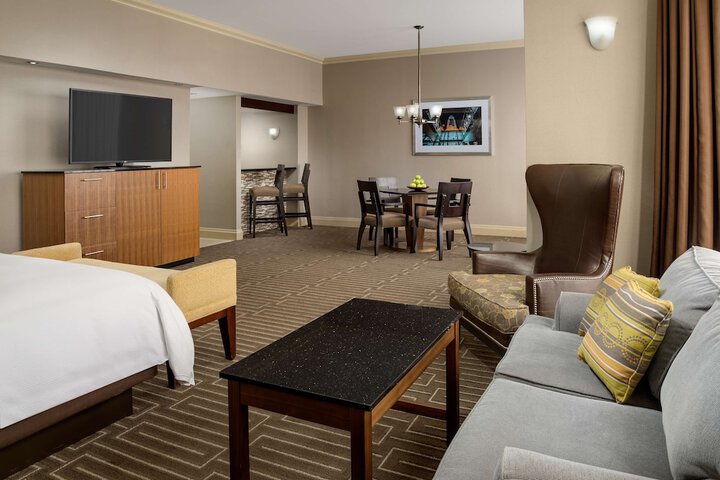 Room 15 of 64