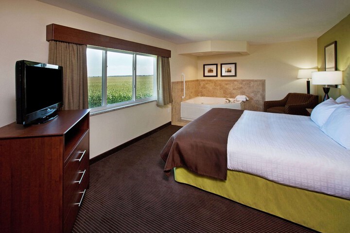 Room 15 of 37