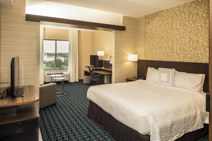Room 21 of 40