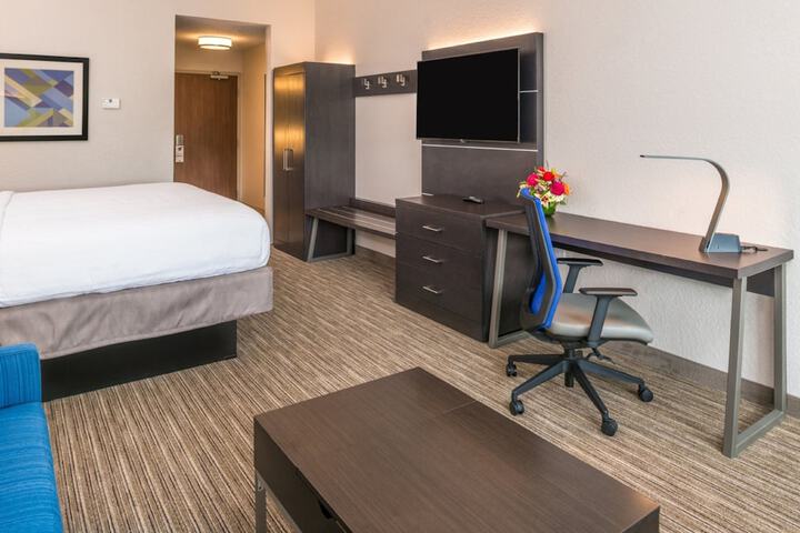 Room 17 of 42