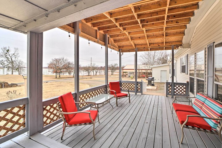 Eufaula Escape w / Deck - Steps to Lake!