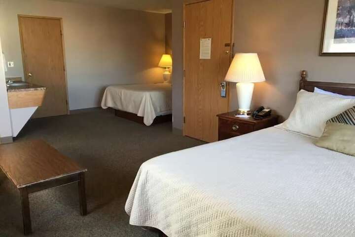 Timber Lodge Inn