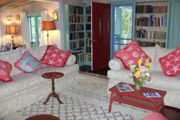 Bungalow - Three Bedroom Cottage