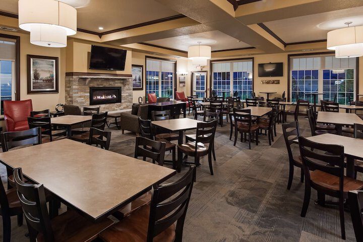 Best Western Plus Wausau / Rothschild Hotel