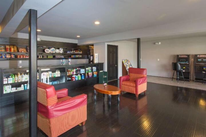 STUDIOS AND SUITES 4 LESS BATTLEFIELD BLVD