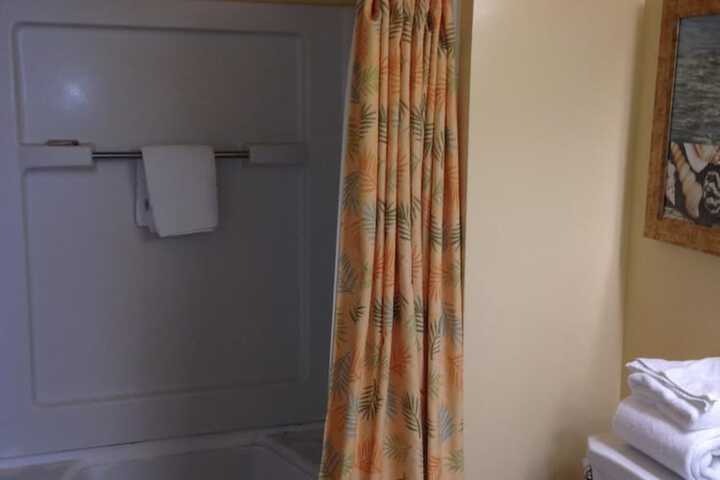 Room 23 of 42