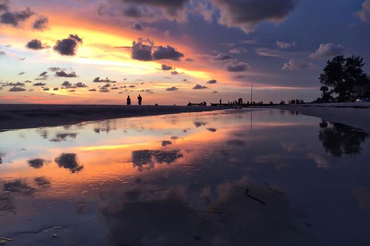 Casey Key Resorts - Beachfront