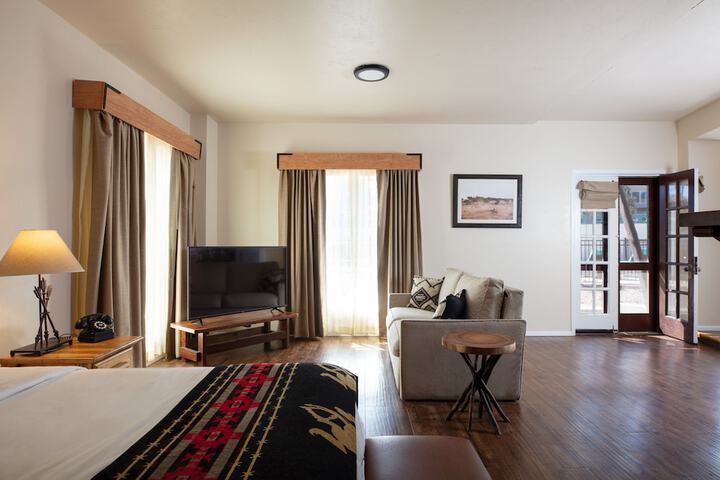Room 32 of 75