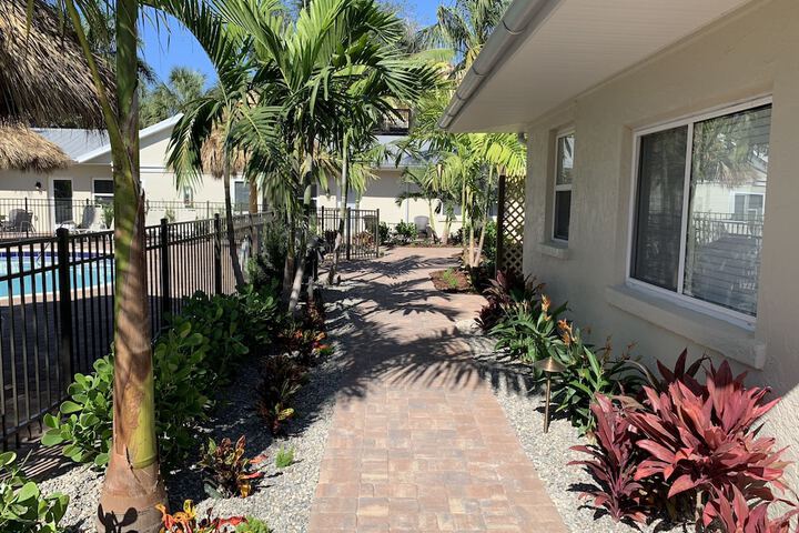 Twin Palms at Siesta