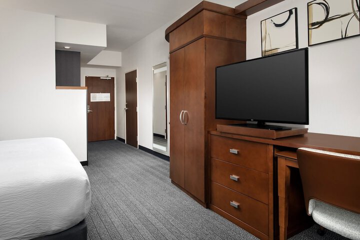 Room 40 of 52