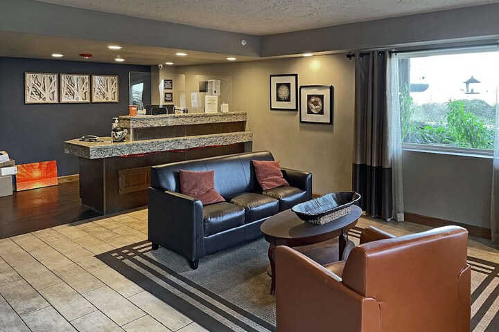 Quality Inn Clinton North