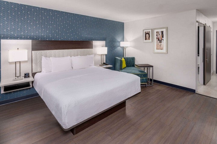 Room 20 of 32