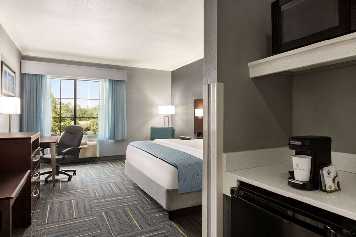 La Quinta Inn & Suites by Wyndham Dublin